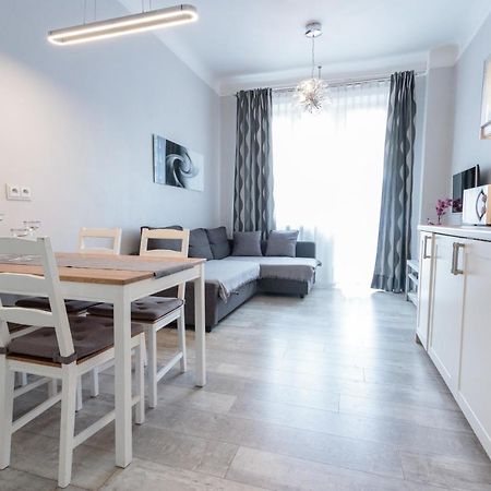 Rental Apartments Krochmalna Warsaw Exterior photo